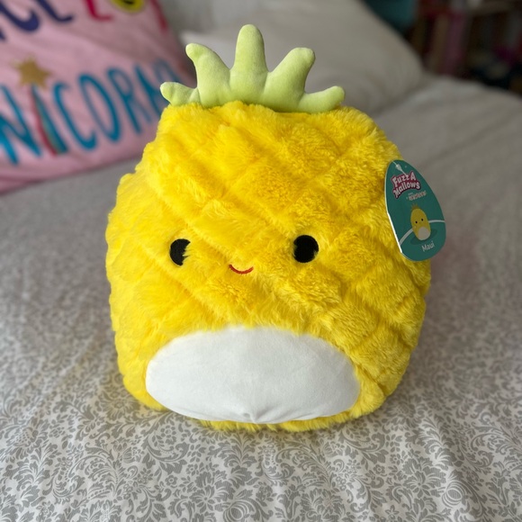 New Maui The Pineapple Fuzzamallow Squishmallow - Picture 16 of 16